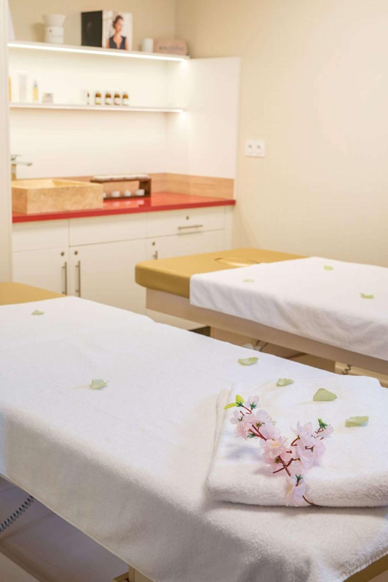 Auberge Du Lac, Sure Hotel Collection By Best Western Mesnil-Saint-Père 외부 사진