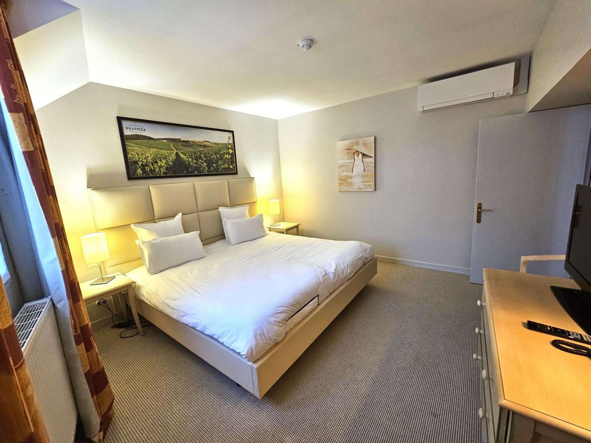 Auberge Du Lac, Sure Hotel Collection By Best Western Mesnil-Saint-Père 외부 사진