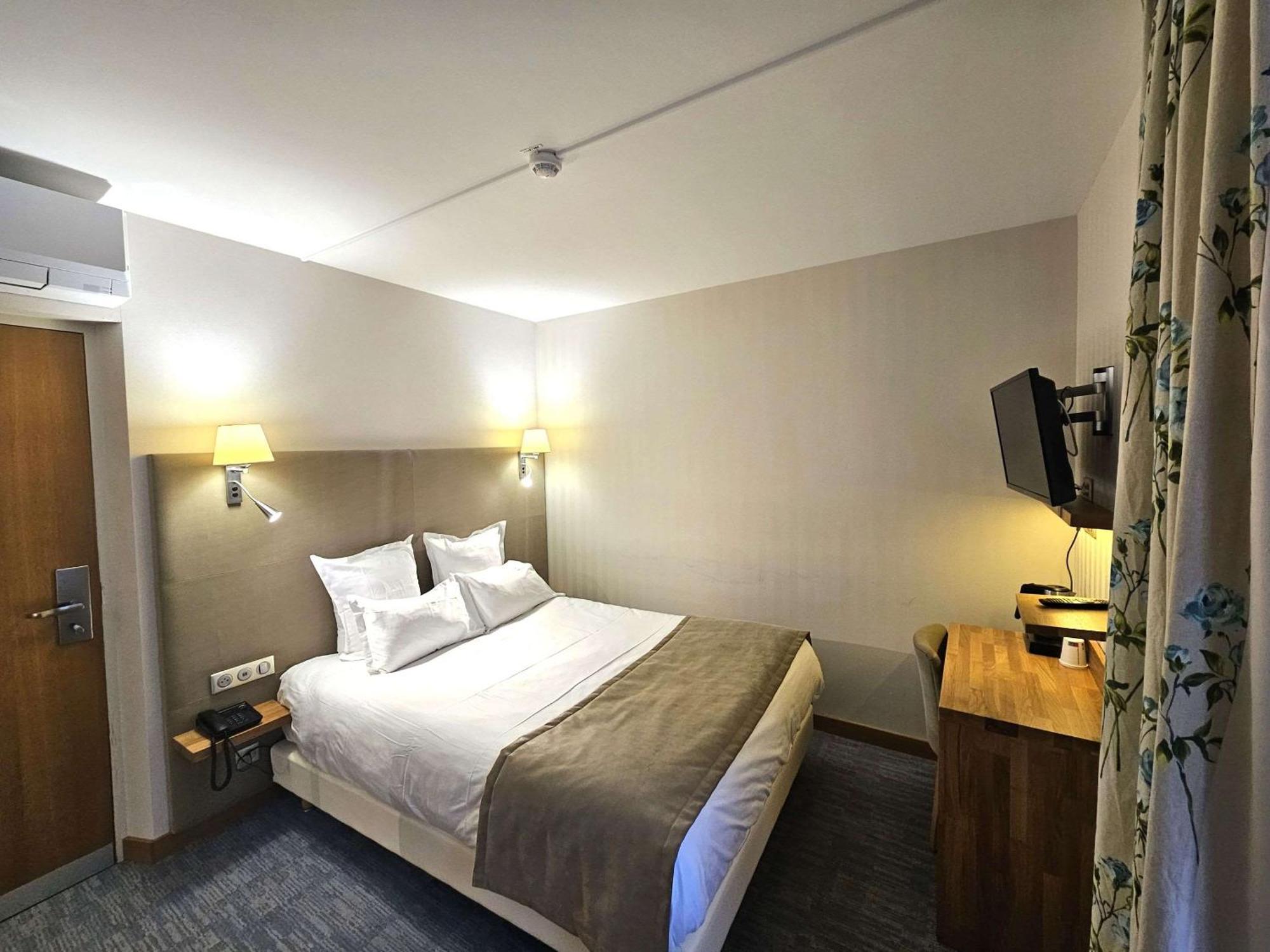Auberge Du Lac, Sure Hotel Collection By Best Western Mesnil-Saint-Père 외부 사진