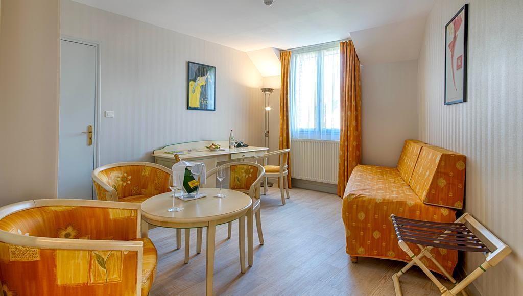 Auberge Du Lac, Sure Hotel Collection By Best Western Mesnil-Saint-Père 외부 사진